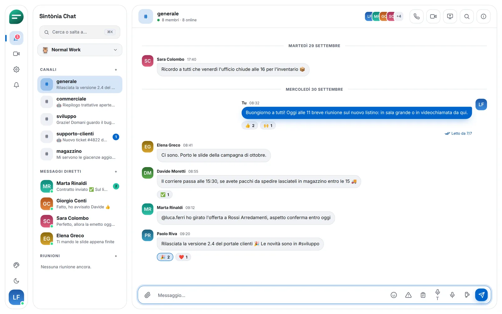 Sintònia Chat: a sinistra canali e messaggi diretti, al centro il canale generale con otto persone, menzioni, reazioni e la conferma di lettura.