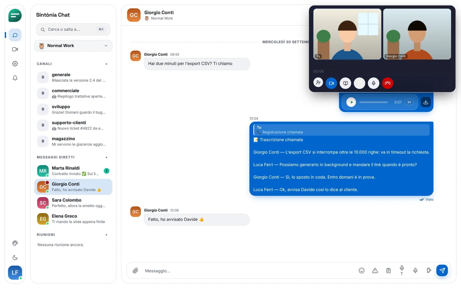 La videochiamata nel riquadro compatto in alto a destra, con la chat visibile sotto.